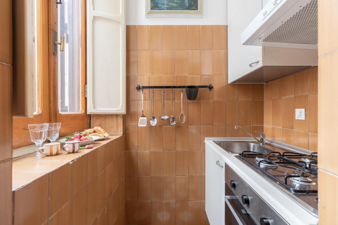 Iflat Pantheon Historic Two-Story Apartment Rome Exterior photo